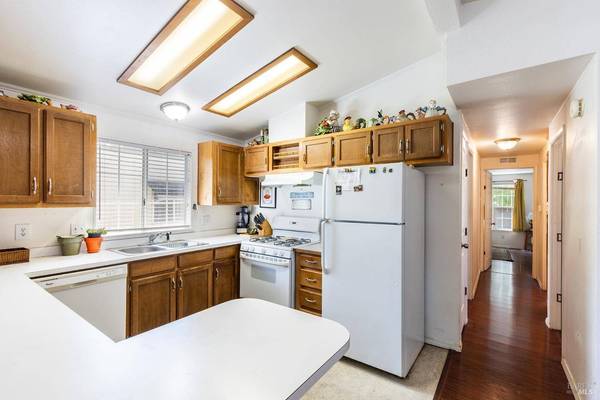 1145 Adrienne WAY, Santa Rosa, CA 95401