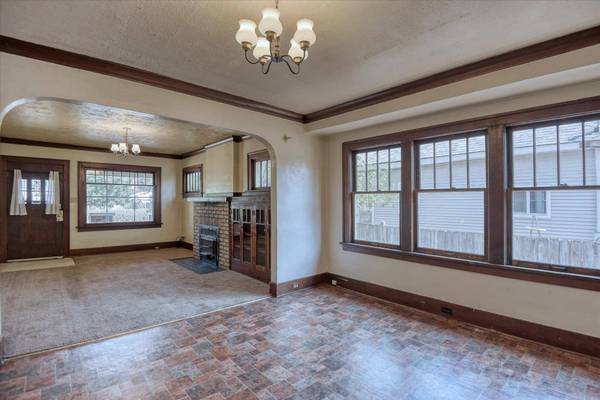 811 W Grace Ave, Spokane, WA 99205