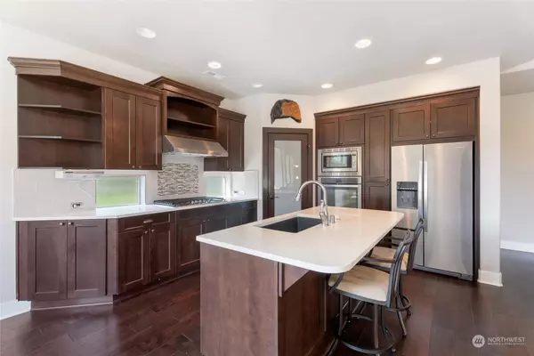 686 SE Whimbrel LOOP, College Place, WA 99324