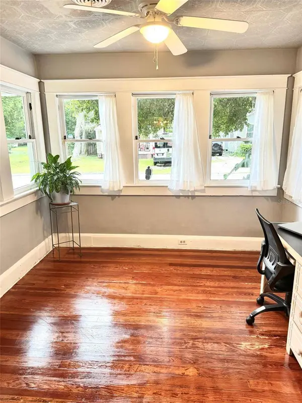 1206 E ELLICOTT ST, Tampa, FL 33603