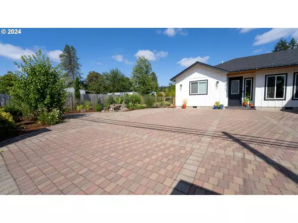 23075 NE DAYTON AVE, Newberg, OR 97132