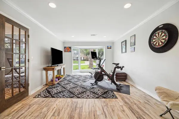 10722 Russett DR, Houston, TX 77042