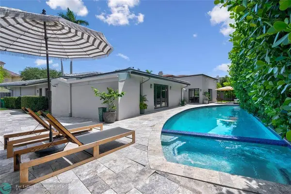 34 Cayuga Rd, Sea Ranch Lakes, FL 33308