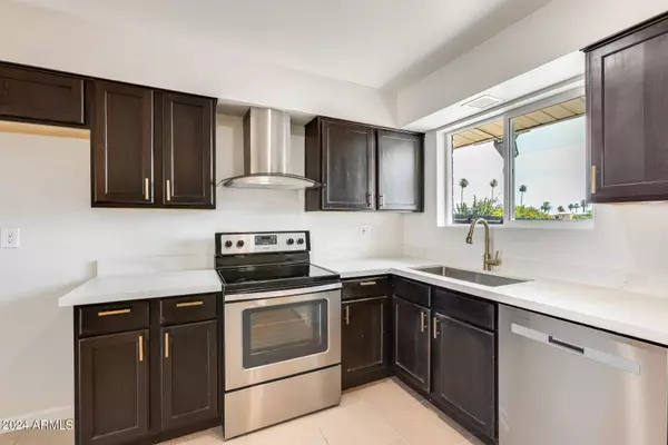 10037 N BALBOA Drive, Sun City, AZ 85351