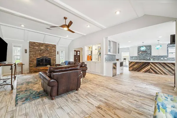 10722 Russett DR, Houston, TX 77042