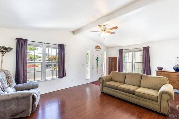 1145 Adrienne WAY, Santa Rosa, CA 95401