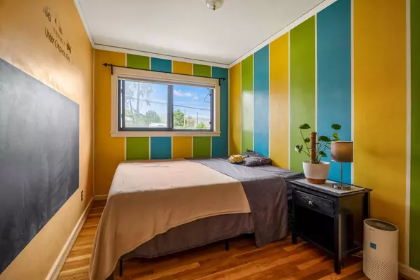 4547 White #B, Los Alamos, NM 87544