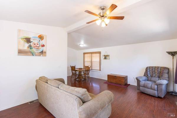 1145 Adrienne WAY, Santa Rosa, CA 95401