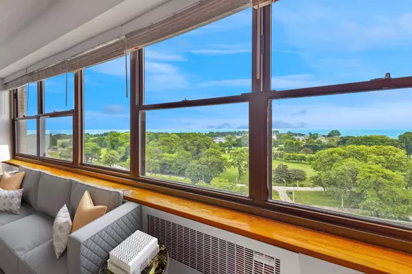 4200 N Marine DR #1106, Chicago, IL 60613