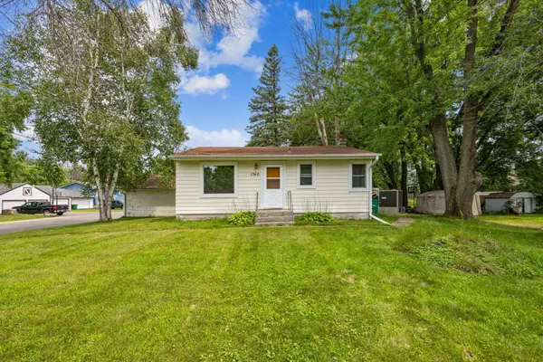 1740 Heritage ST, Centerville, MN 55038