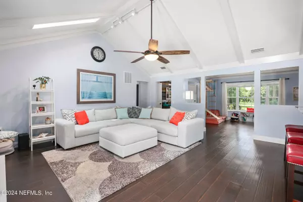 12761 DOGWOOD HILL DR, Jacksonville, FL 32223