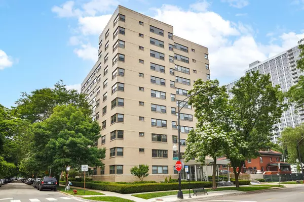 4200 N Marine DR #1106, Chicago, IL 60613