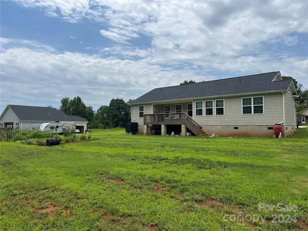 4152 S Olivers Cross RD, Newton, NC 28658