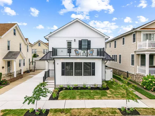 18 N Fredericksburg Ave, Margate, NJ 08402