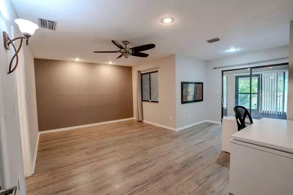 3787 Sawgrass DR, Titusville, FL 32780