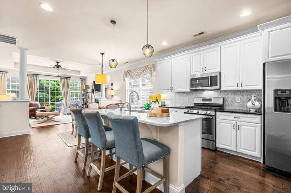 7 BINSTED DR, Medford, NJ 08055