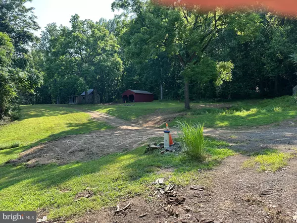 9830 WINEBERRY RD, Marshall, VA 20115