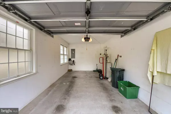 4631 DEER PATH RD, Harrisburg, PA 17110