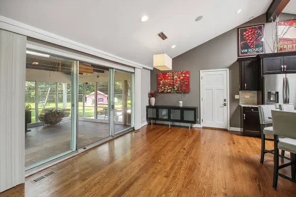 4135 Timberlane DR, Northbrook, IL 60062