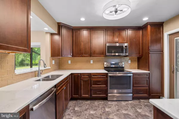 5709 PHELPS LUCK DR, Columbia, MD 21045