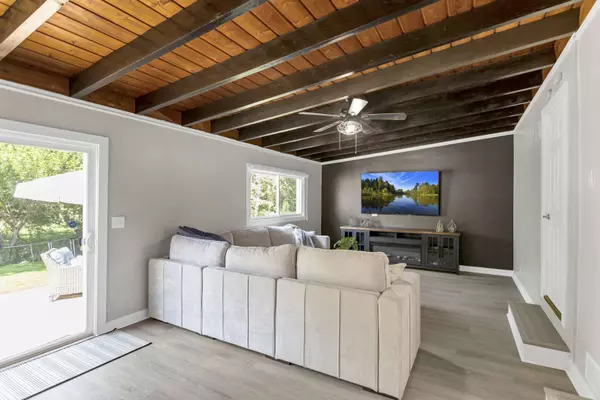 446 Norton AVE, Glendale Heights, IL 60139