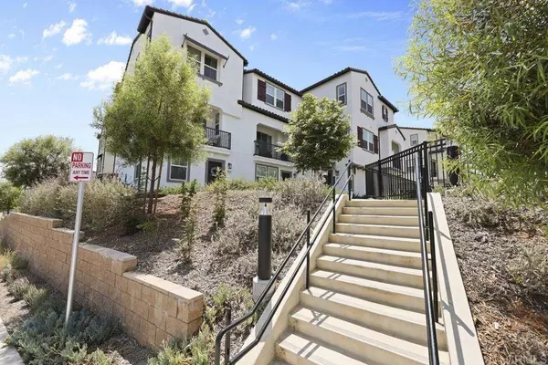 2322 Stardust Gln, Escondido, CA 92025