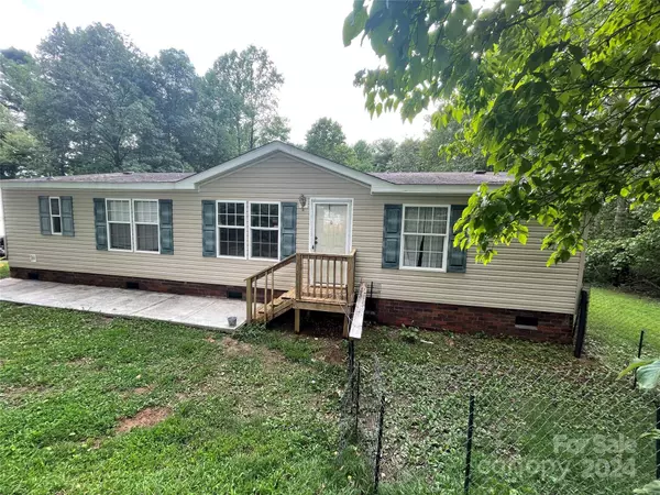 841 Hickory Airport RD, Hickory, NC 28601