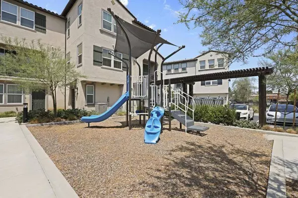 2322 Stardust Gln, Escondido, CA 92025