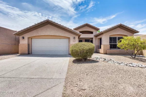 11418 S SANTA FE Lane, Goodyear, AZ 85338