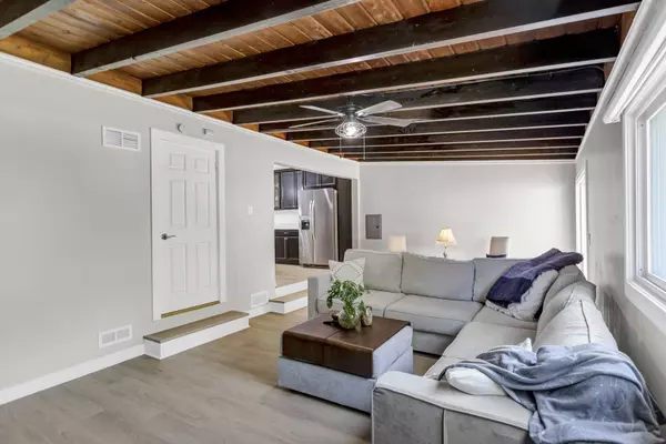 446 Norton AVE, Glendale Heights, IL 60139