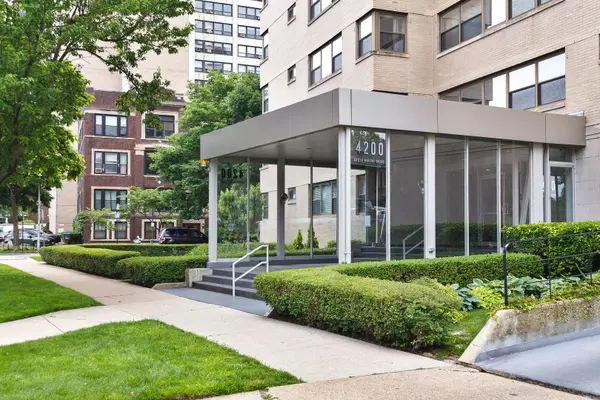 4200 N Marine DR #1106, Chicago, IL 60613