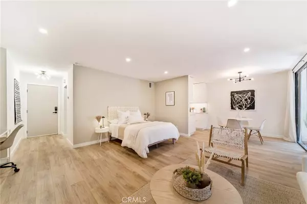 1735 N Fuller AVE #124, West Hollywood, CA 90046