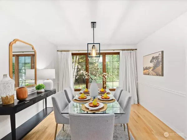 13202 NE 55th PL, Bellevue, WA 98005