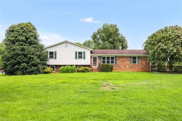 3199 Holly Grove RD, Lexington, NC 27292