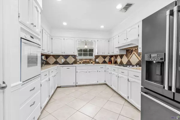 14932 ASHVILLE AVE, Pride, LA 70770