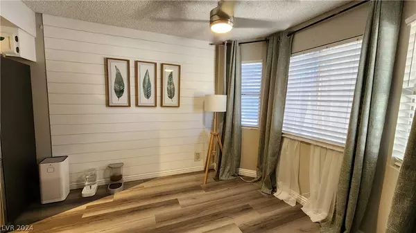 929 Boulder Mesa Drive #202, Las Vegas, NV 89128