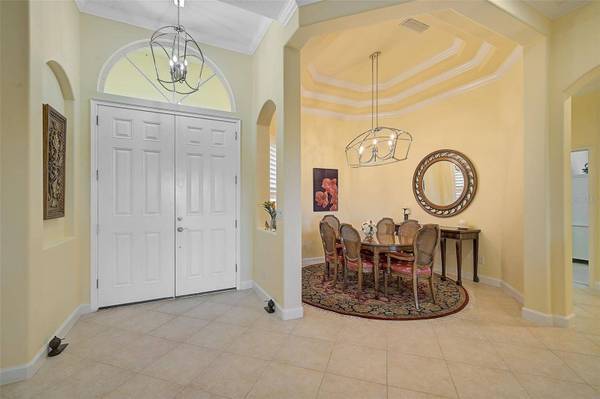 198 MONTELLUNA DR, North Venice, FL 34275