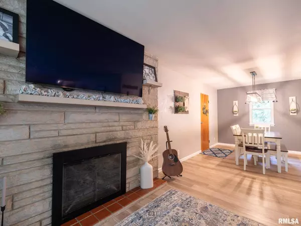 503 WILSHIRE DR, Washington, IL 61571