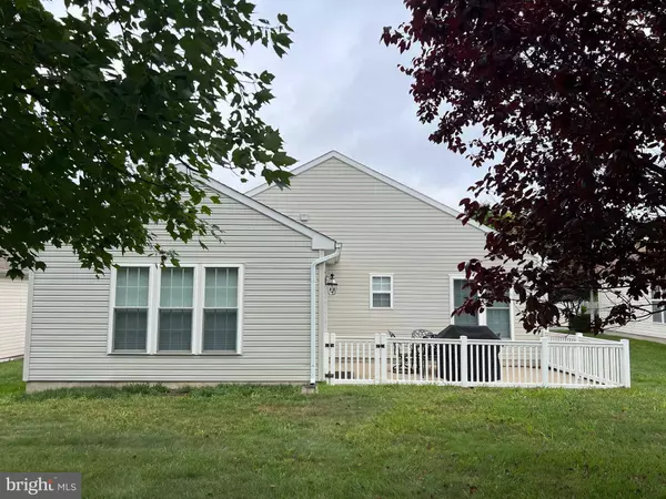 24 CARRIAGE STOP DR, Berlin, NJ 08009