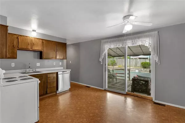 411 Alpine Village Dr, Monroeville, PA 15146