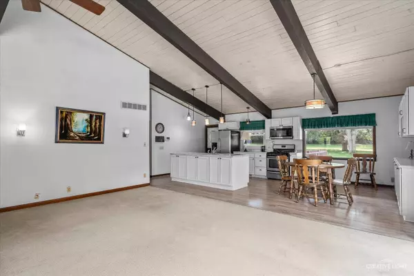 2616 N 41st RD, Sheridan, IL 60551