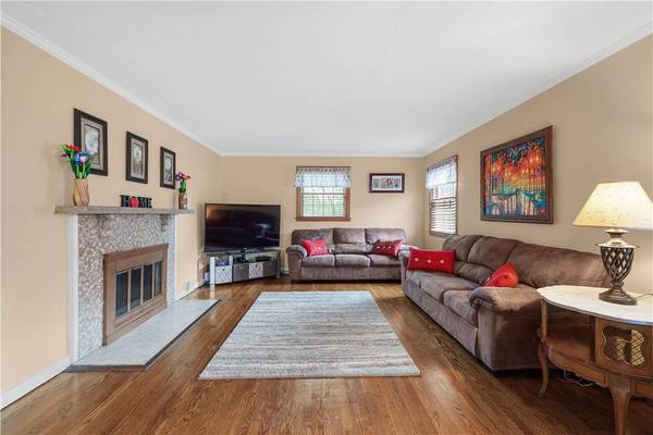 1039 Prospect Rd, Pittsburgh, PA 15227