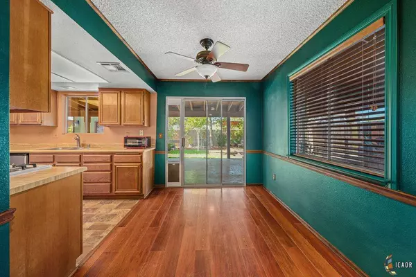 2131 W Holt Ave, El Centro, CA 92243