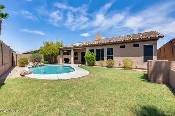 11418 S SANTA FE Lane, Goodyear, AZ 85338