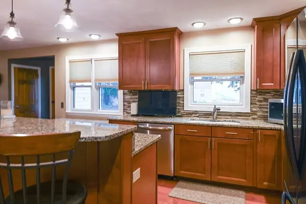 54 Lawn St, South Hadley, MA 01075