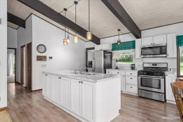 2616 N 41st RD, Sheridan, IL 60551