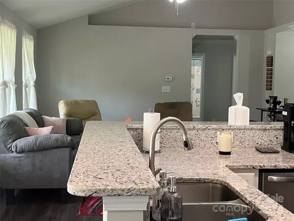 4152 S Olivers Cross RD, Newton, NC 28658