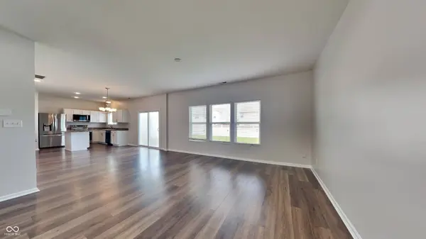 2580 Cabin Hill RD, Indianapolis, IN 46229