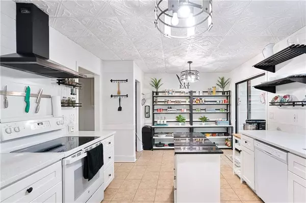 251 Timber Laurel LN, Lawrenceville, GA 30043