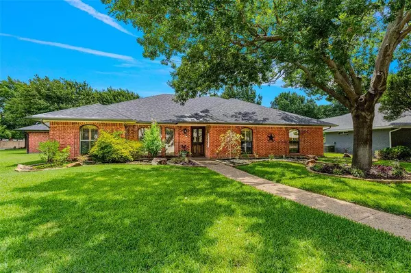 3304 Daisy Circle, Richardson, TX 75082